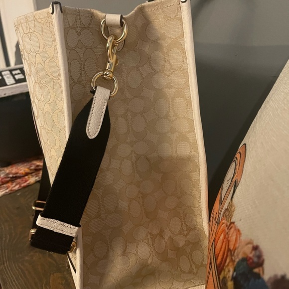 Coach Dempsey tote 40in - Picture 7 of 10
